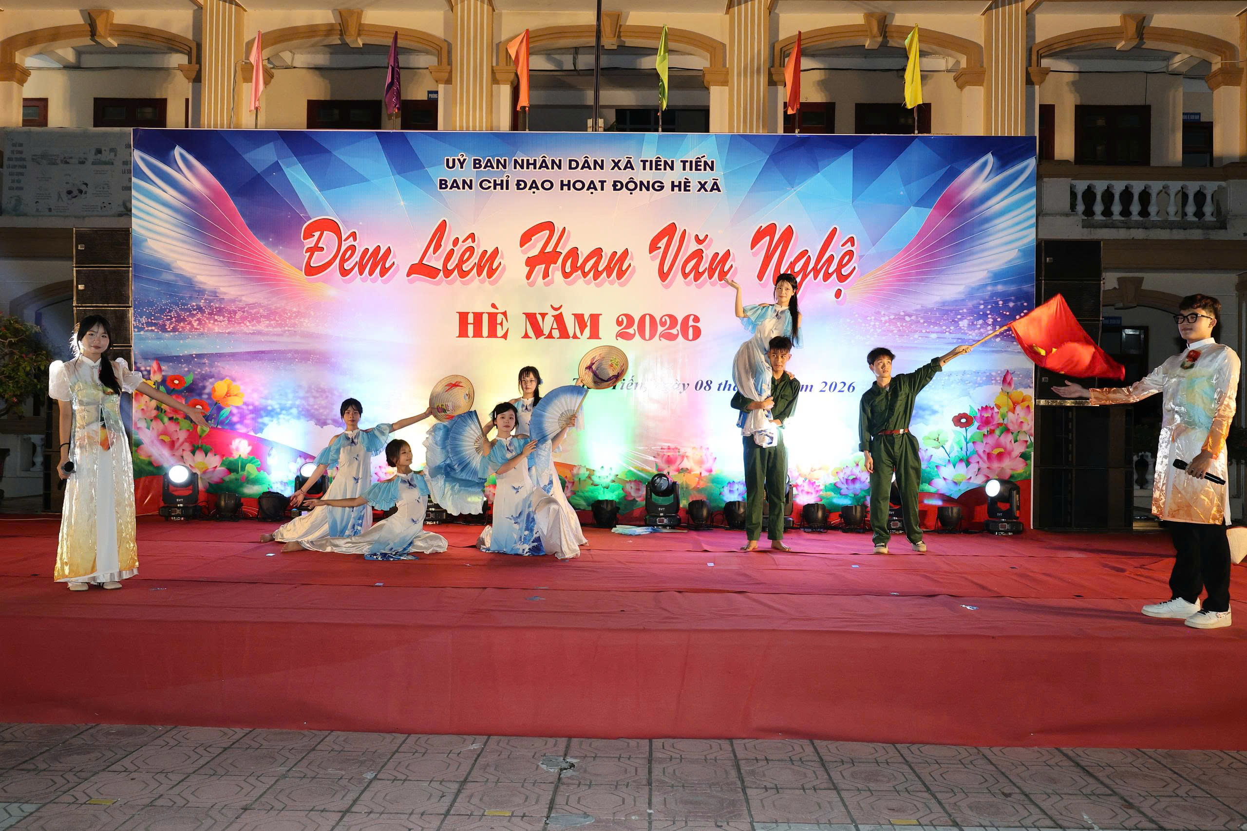 Ban Chỉ đạo hoạt động hè xã Tiên Tiến tổ chức Đêm giao lưu văn nghệ, đốt lửa truyền thống hè năm 2026