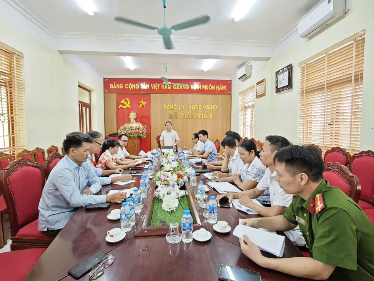 Xã Tiên Tiến xét nhân khẩu các hộ dân có đất thu hồi thực hiện Dự án Cụm công nghiệp Đình Cao