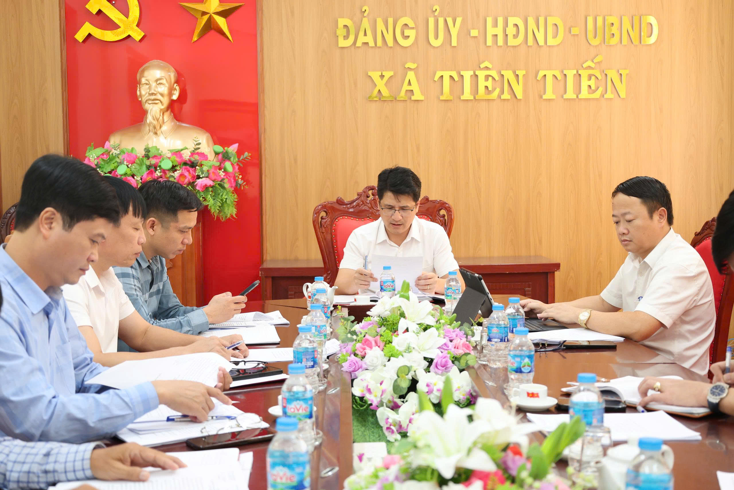 UBND XÃ TIÊN TIẾN TỔ CHỨC HỘI NGHỊ GIAO BAN TRIỂN KHAI NHIỆM VỤ TRỌNG TÂM TUẦN 2 THÁNG 10